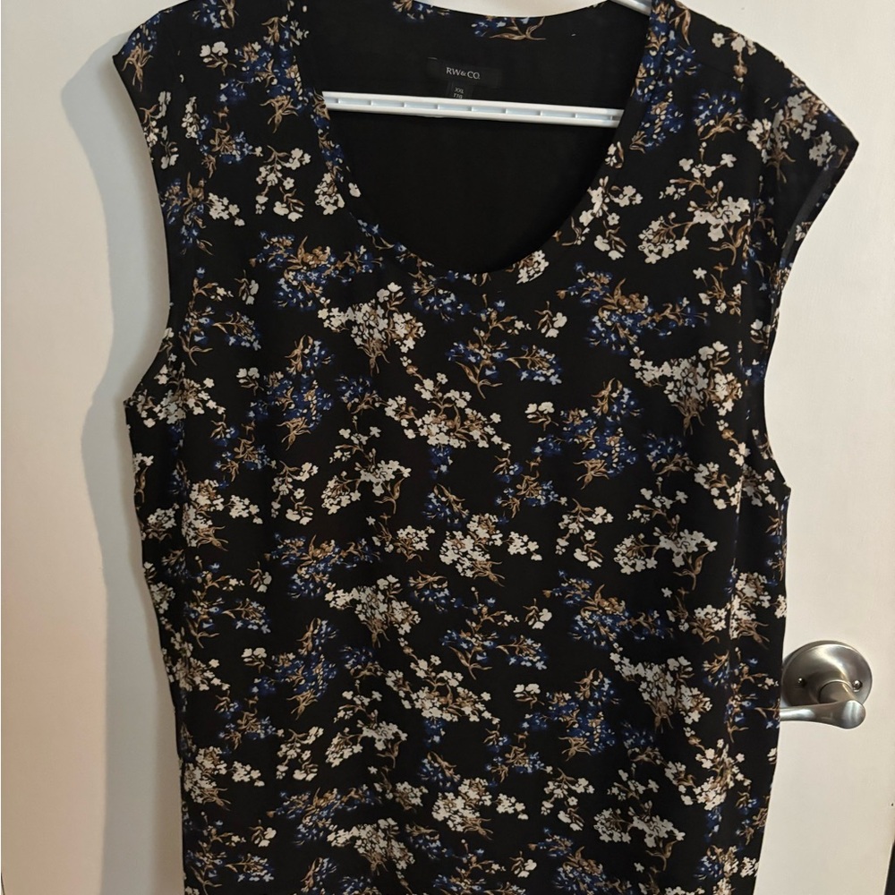 RW&CO. Black and Blue Floral Blouse